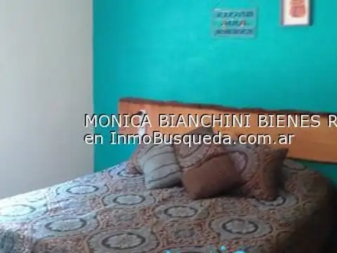Casa 15 ambientes con 2 baños