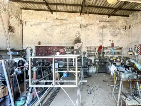 Galpon en Venta en Munro, USD 155.000