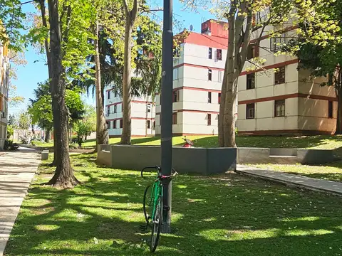 Impecable 3 Amb. Reciclado a Nuevo con Balcón • Súper Luminoso – Apto Crédito