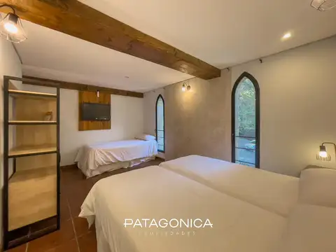 Castillo hotel sobre ruta 40