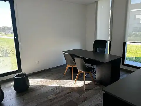 Casa en Alquiler de 4 dormitorios