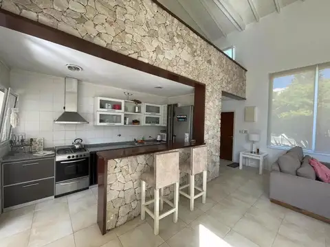 Casa en Alquiler Temporal de 4 dormitorios