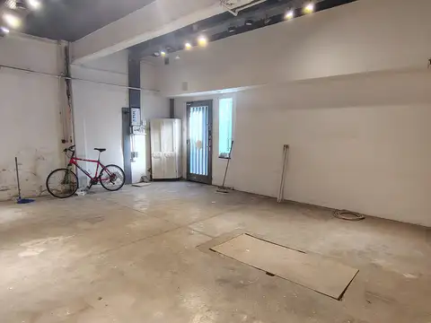 Galpon en Alquiler 17  mts Fondo