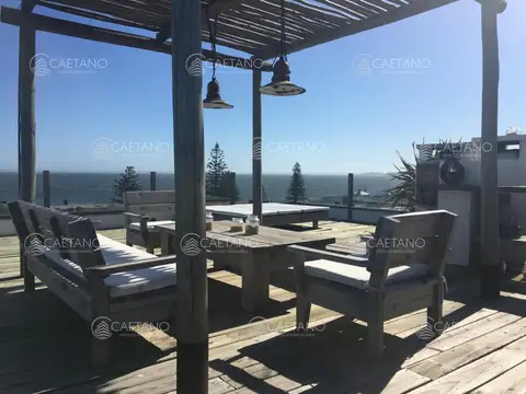 Casa en La Barra de la ruta al mar a pasos de La Posta del Cangrejo