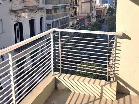 Oficina en Venta con 14 cocheras