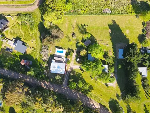 VENTA O PERMUTA CASA QUINTA CON SALÓN Y CABAÑAS