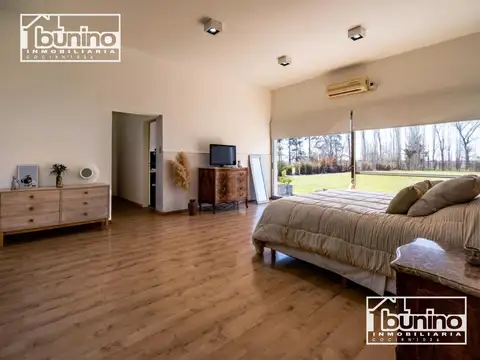 Casa en Alquiler Temporal con 2 cocheras