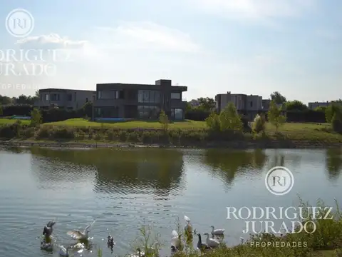 Lote A La Laguna Abierta Con El Mejor Espejo De Agua