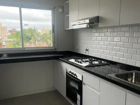 Departamento 4 ambientes con 3 baños