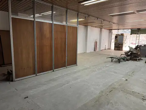   Venta de Depósito / Local Comercial en San Telmo – Bolívar al 500