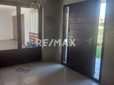 CASA 4 DORMITORIOS VENTA LOS OLMOS CERRILLOS
