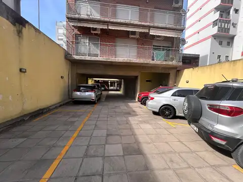 Cochera DESCUBIERTA centro de San Martin