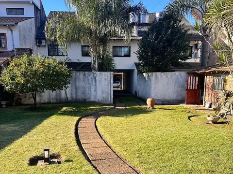 Depto Tipo Casa en Venta 60 años