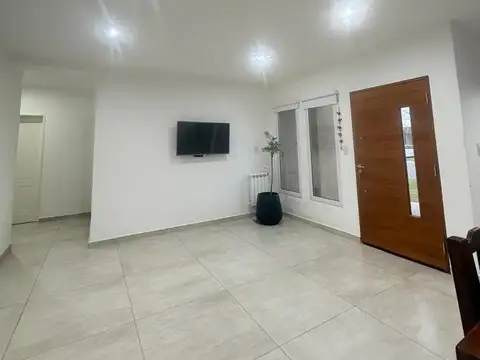 Casa  en Venta en San Ramón, Pilar del Este, Pilar