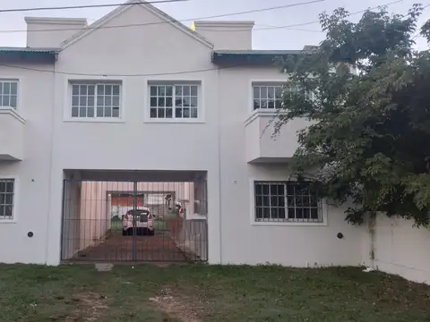 Complejo de 4 Dúplex de 3 Ambientes en Venta en Colón, Entre Ríos.