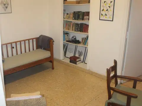 ESTEBAN ECHEVERRIA 700