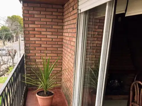 Directorio 1068 , Piso 1