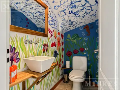 Casa en Venta con 3 cocheras