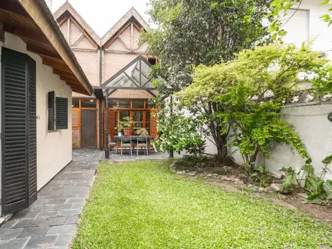 VENTA CASA 4 AMBIENTES SANTOS LUGARES PERMUTA