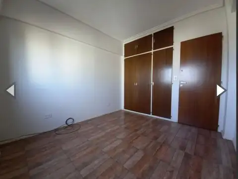 Departamento en Alquiler en Castelar Sur, $ 890.000