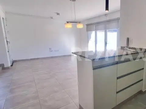 Depto Tipo Casa 3 ambientes con 1 baño