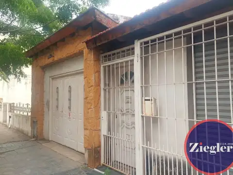 Casa en venta c/ cochera en José C. Paz