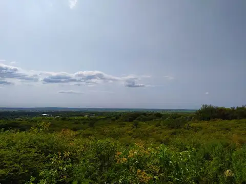 Falda del Cármen - colinda a B° Priv.Paso de Piedra 15.409 M2 Escritura 