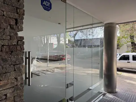 VENTA LOCAL COMERCIAL AL FRENTE - 12 e/ 34 y 35 - LA PLATA