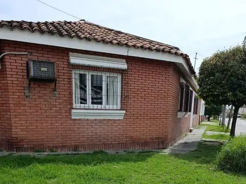 Muy linda casa Vta 3  dor gge/qcho/jard 10 de Octubre