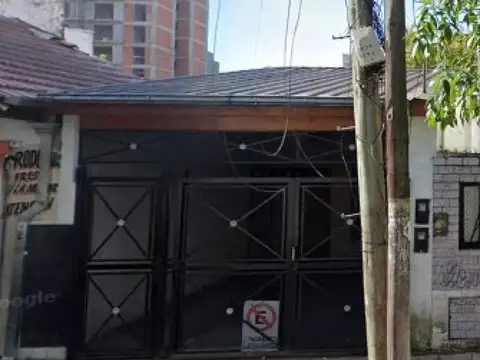 CASA EN PH CENTRO DE SAN MIGUEL, FRENTE A COLEGIO