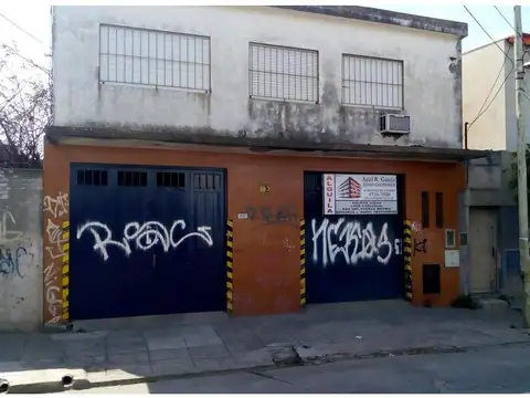 Galpón 330m2 s/Lote 8,66x29; Gas Industrial y Fza. Motriz (Falta medidor) ex Galvanoplastia