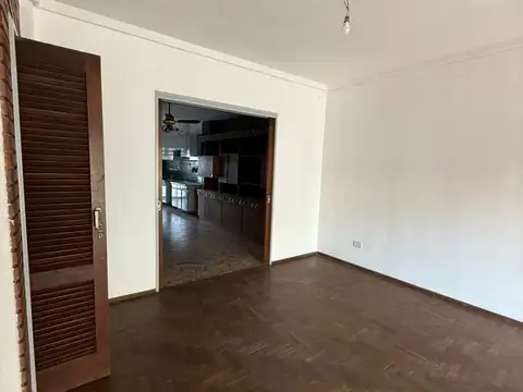 AMPLIO DEPTO DE 4 AMB. EN ALQUILER EN RAMOS MEJIA