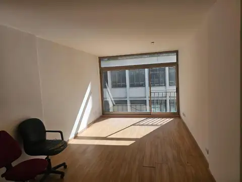 Esmeralda 600, Piso 6