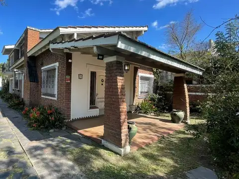 Casa en Venta- Barrio Santa Paula