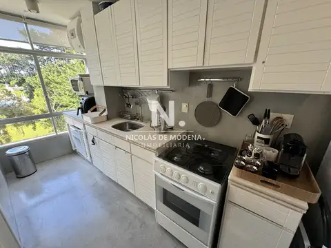 Apartamento en zona Punta Shopping