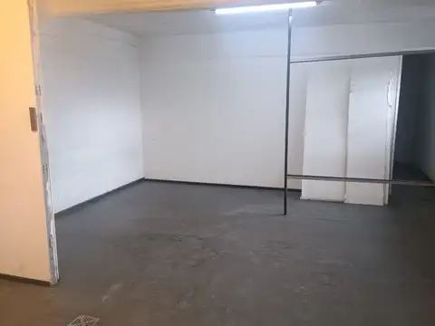 Galpon en Alquiler 43  mts Fondo