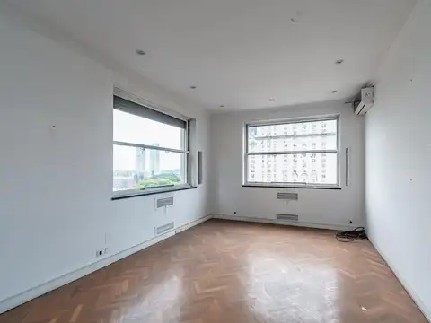 Oficina en Venta 60 años