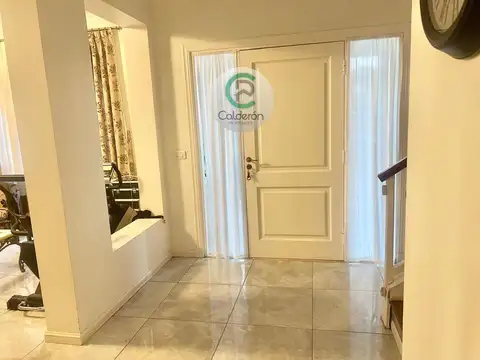 Casa en Venta en Campos De Alvarez, USD 370.000