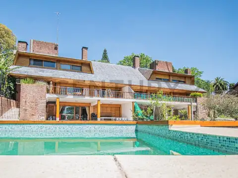 Casa 6 ambientes con 4 baños