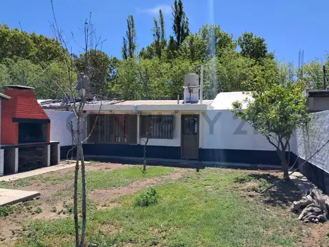 Casa y local comercial Rodeo de la cruz