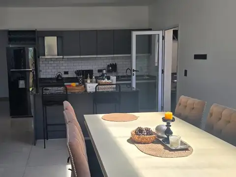 Casa en Venta en Countries y Barrios Cerrados en Esteban Echeverria, USD 320.000