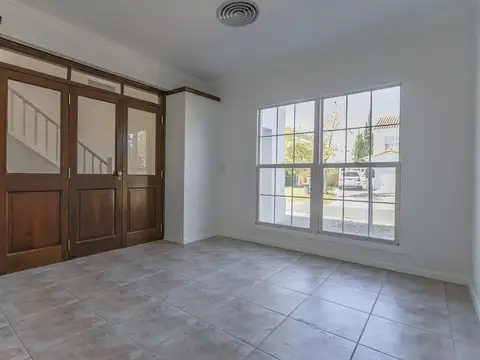 Casa en Alquiler al Norte