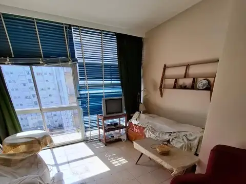 Falucho 1700 , Piso 6