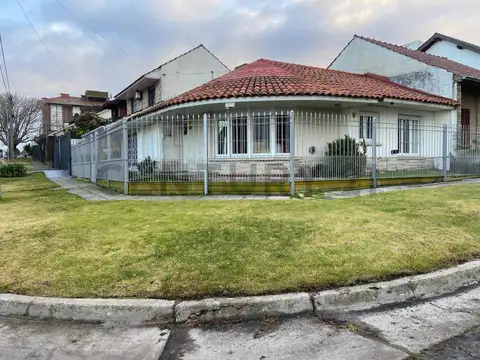 Darragueyra 2807 , Piso 0