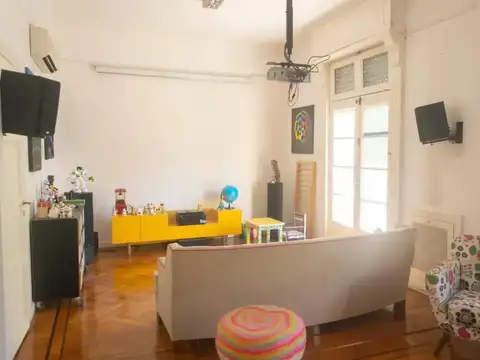 Hidalgo e/ Avenida Gallardo y Franklin