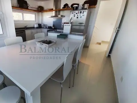 Casa en Alquiler - Zona: Norte Playa / REF: 8933