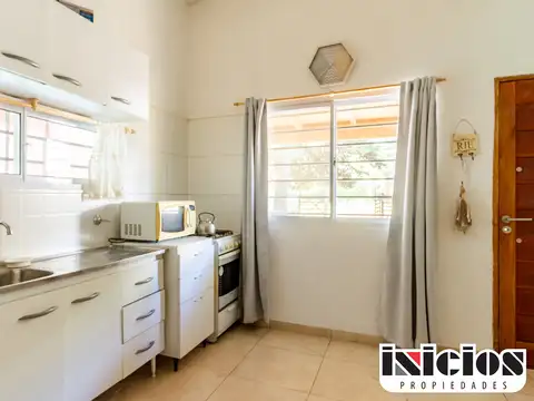 Casa 2 ambientes con 1 baño