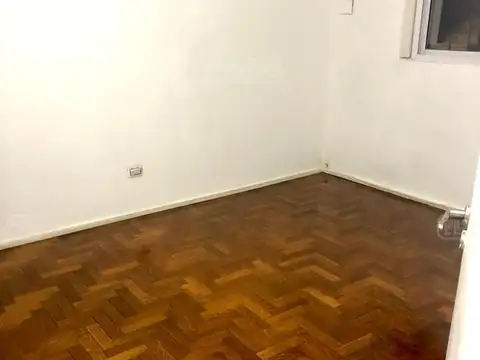 Depto Tipo Casa en Venta 60 años