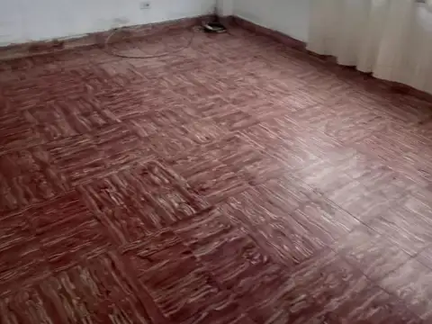 Casa en Alquiler con 1 cochera