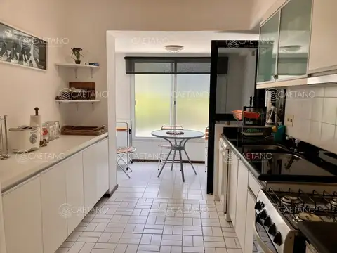 Departamento 4 ambientes con 3 baños